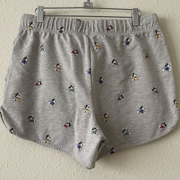 Disney Grey Mickey Mouse Shorts size Large - Picture 2 of 4